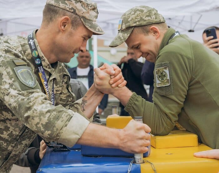 Відкритий турнір з армреслінгу