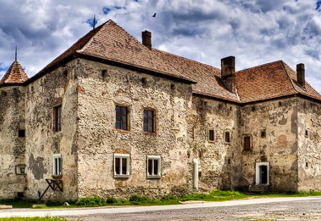 Чинадіївський замок "Сент-Міклош"