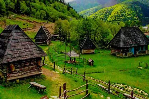 Заснування музею Старе село в Колочаві