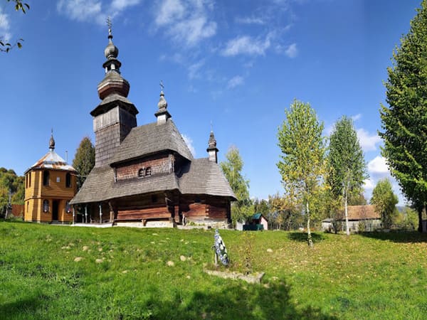 Михайлівська церква в Сваляві